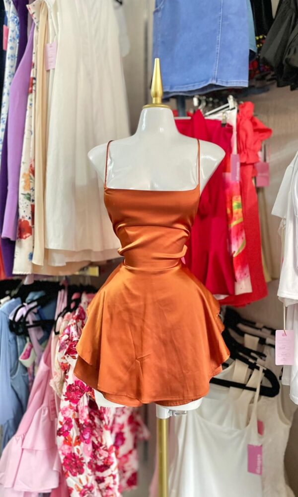 Vestido Corto Satin