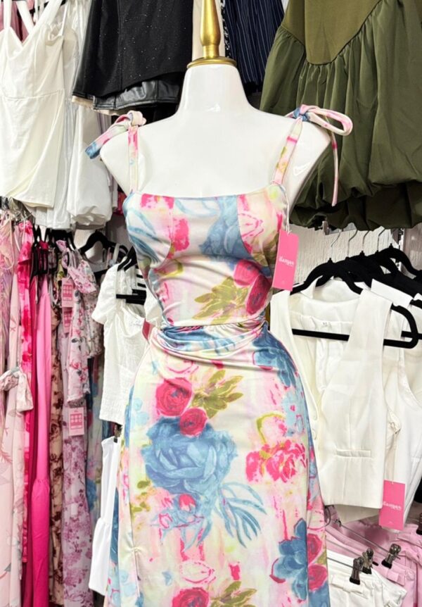 Vestido floreado tirantes rosa