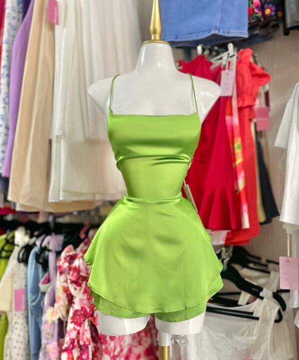 Vestido satin corto
