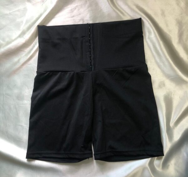 Short deportivo con faja